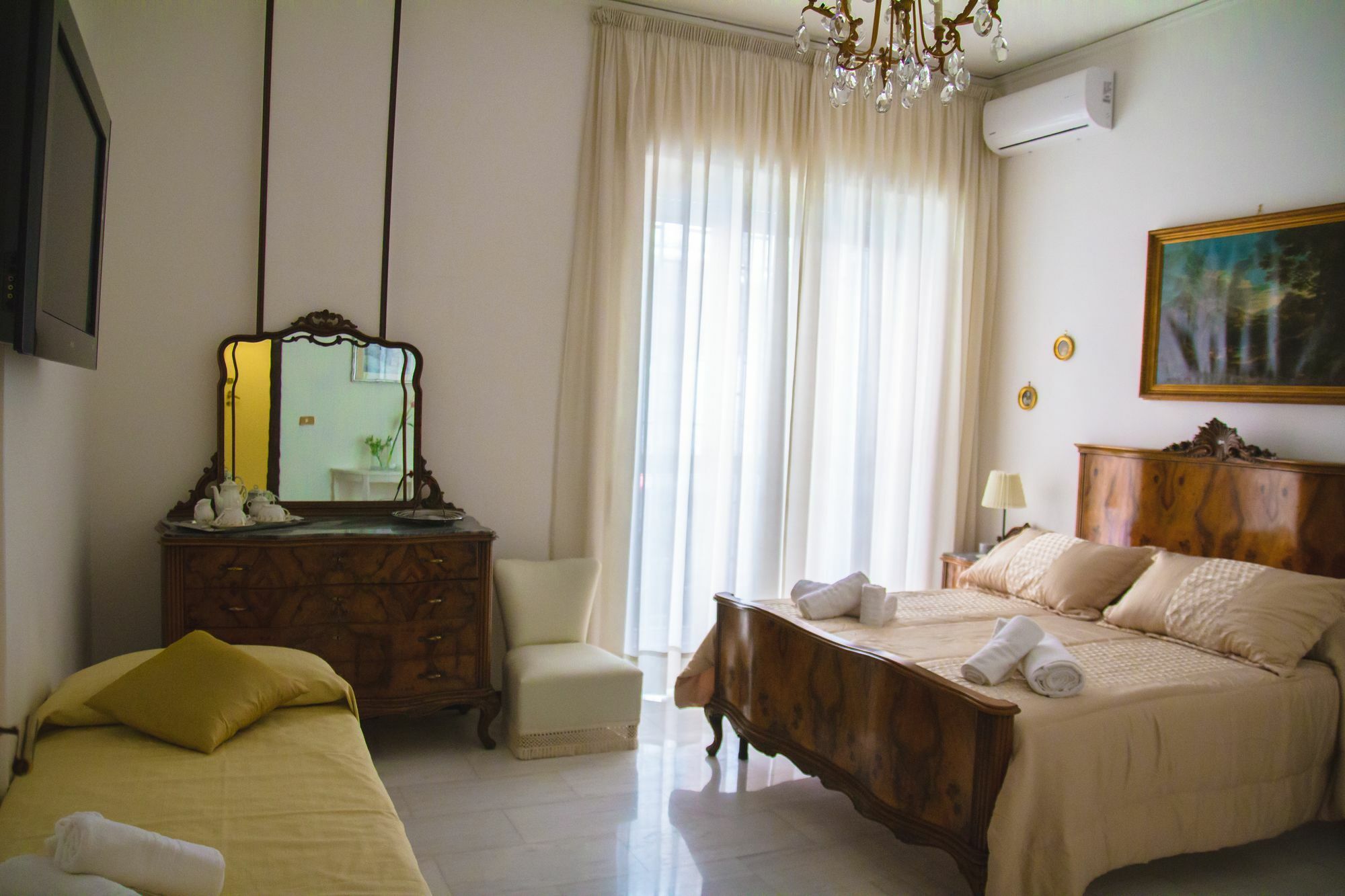 Easy House Bed & Breakfast
